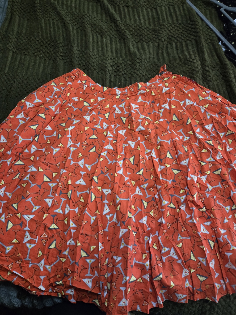 Women’s Red Printed Pleated Skirt